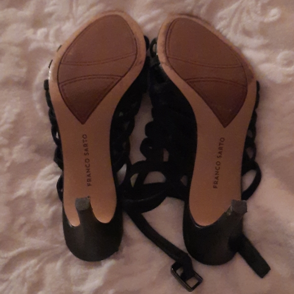 Shoes - Picture 4 of 4